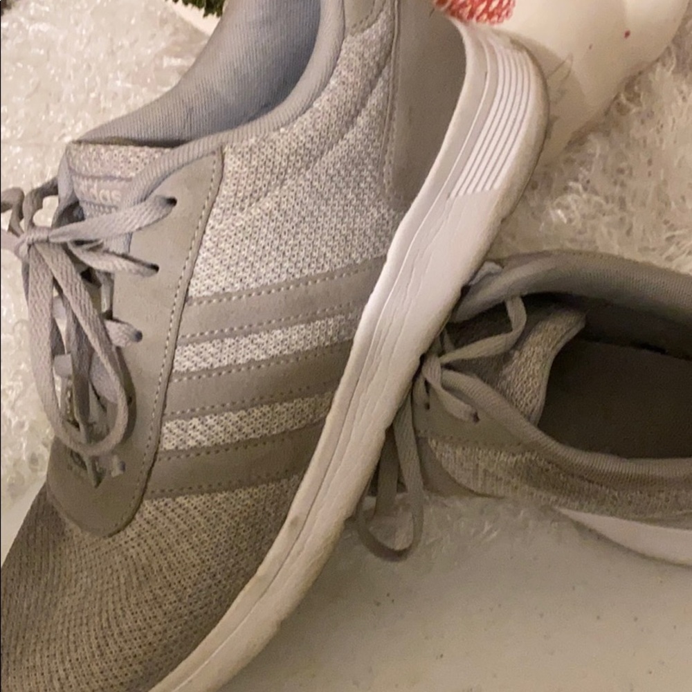 Sneakers - Picture 2 of 3